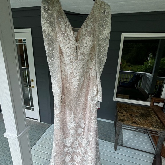 Galina Signature - Picture 6 of 14